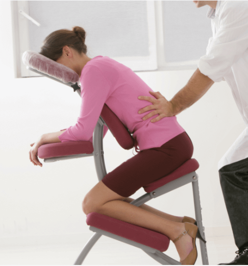 massage amma assis sur chaise ergonomique